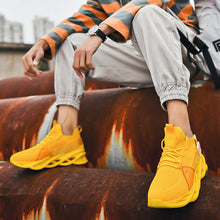 Cargar imagen en el visor de la galería, Zapatillas de deporte para hombres, diseño de verano, nueva tendencia, Zapatos casuales de malla transpirable, tamaño 39-46