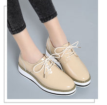 Cargar imagen en el visor de la galería, EOFK-zapatos planos de cuero Oxford para mujer, para primavera otoño, cómodas informales con plataforma de diseñador
